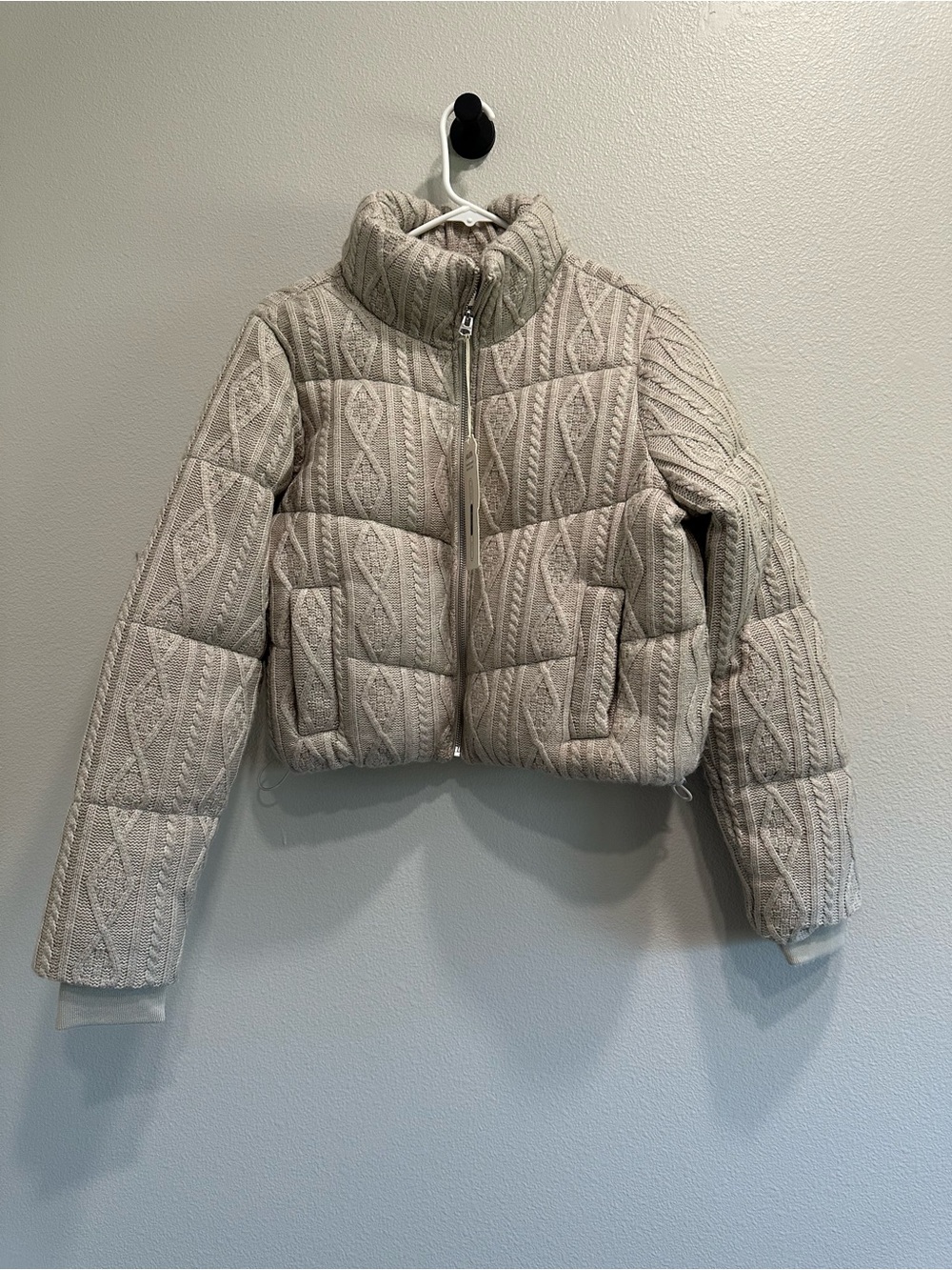 NWT Hollister beige cable knit puffer jacket, small